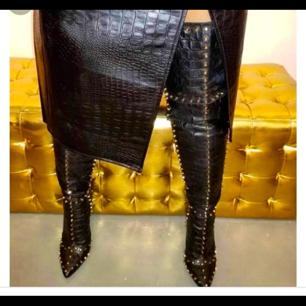 I Am Jennifer Lee(the name of the heels) GENUINE LEATHER!!!!! 4.5 inch Heel